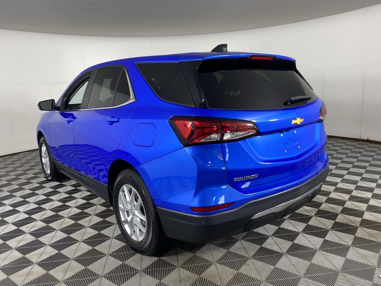 Used 2024  Chevrolet  image 5