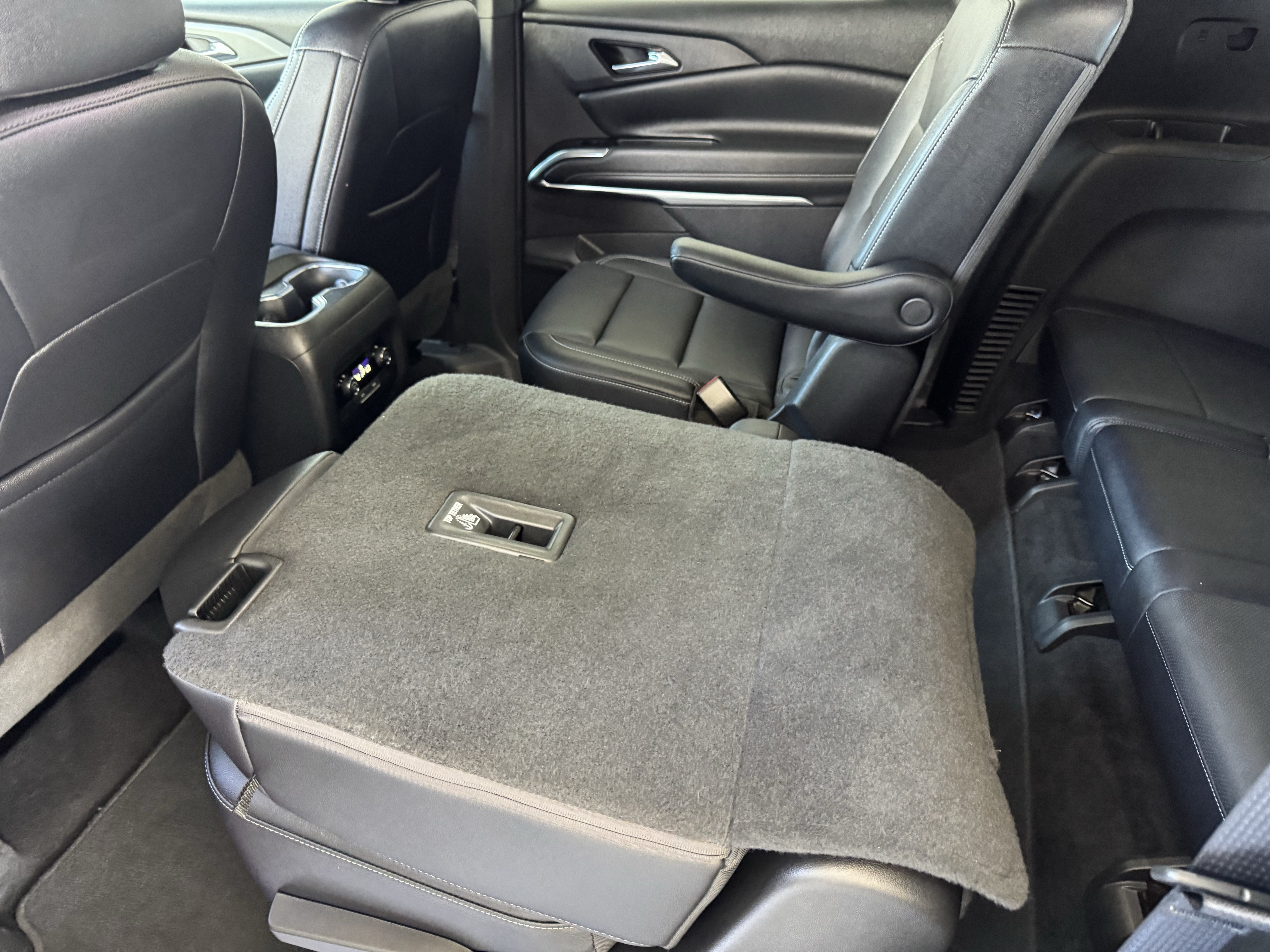 2025 Chevrolet Traverse LT - Photo 15