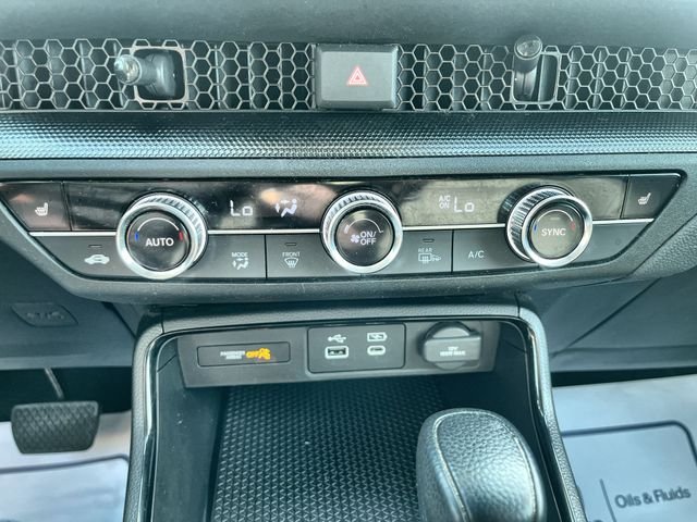 Used 2024  Honda EX image 19