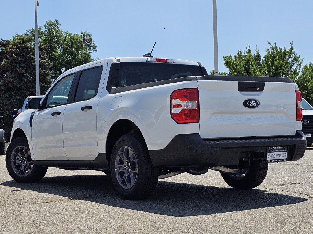 New 2025 Oxford White Ford XLT image 14