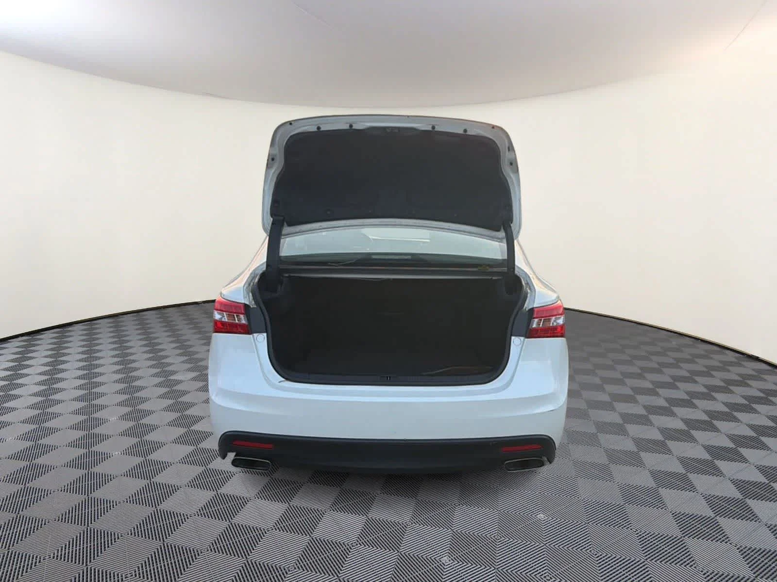 Used 2014 Blizzard Pearl Toyota Limited image 7
