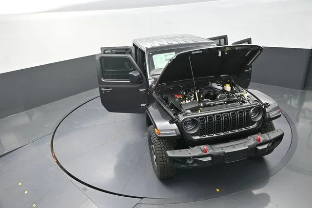 New 2026 Granite Crystal Metallic Clear-Coat Exterior Paint Jeep Rubicon X image 31