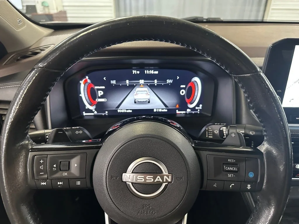 Certified Used 2022 Gun Metallic Nissan Platinum image 10