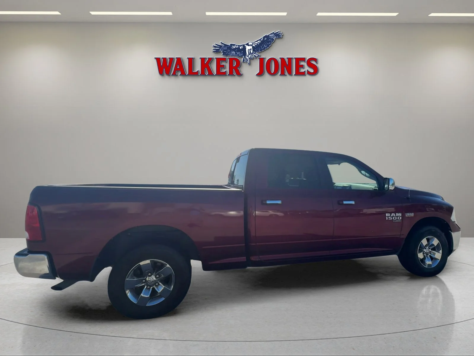 Used 2019 Delmonico Red Pearlcoat Ram SLT image 8