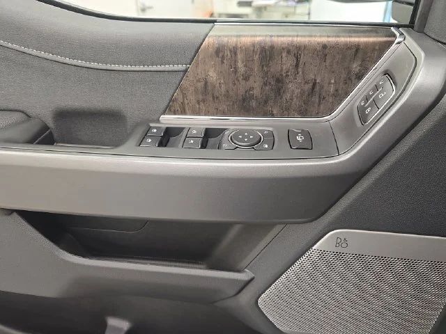 New 2027 Carbonized Gray Metallic Ford F-250® Lariat® image 41
