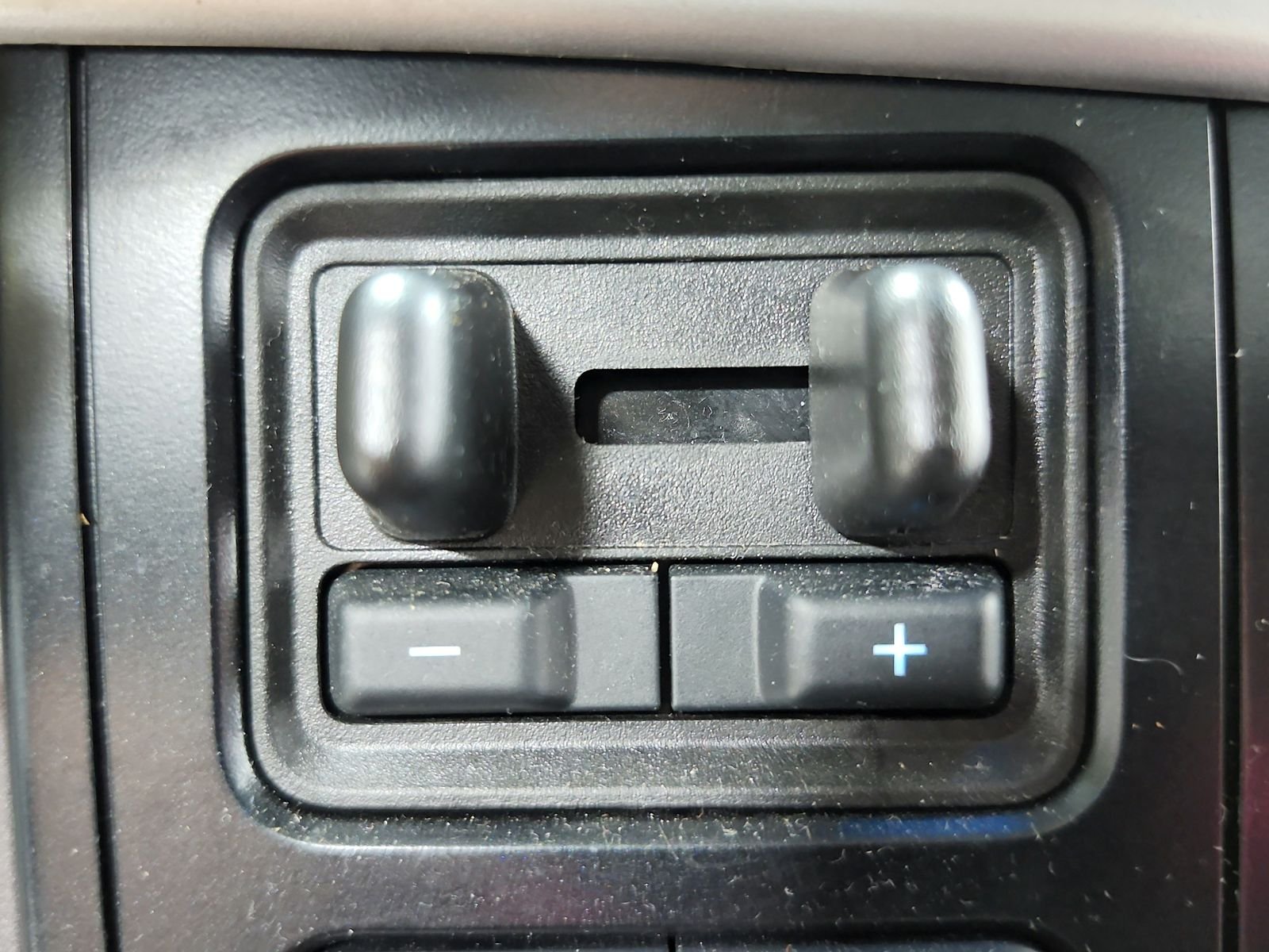 Used 2023  Ford XLT image 34