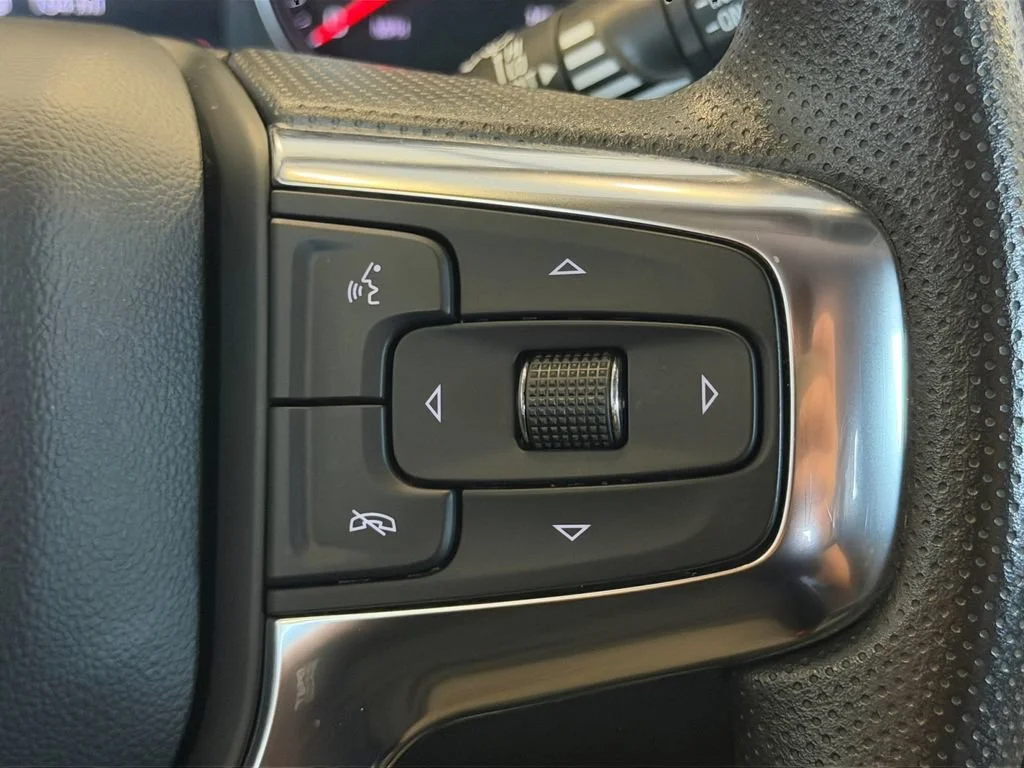 Used 2024 Black Chevrolet 2LT image 31