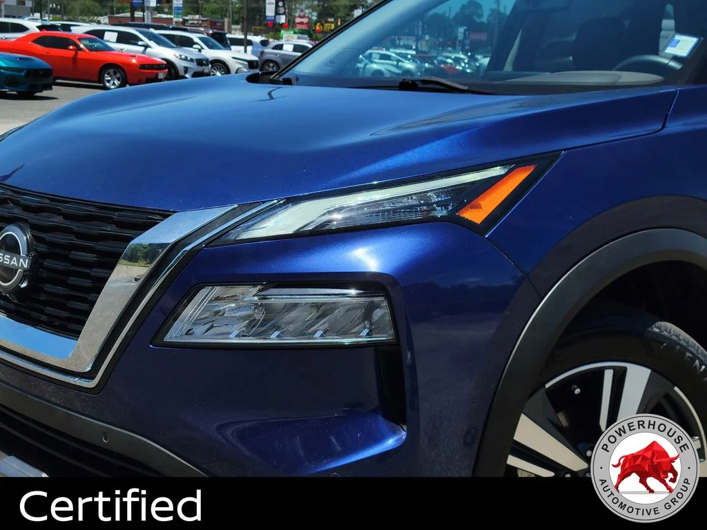 Used 2023 Blue Nissan SL image 11