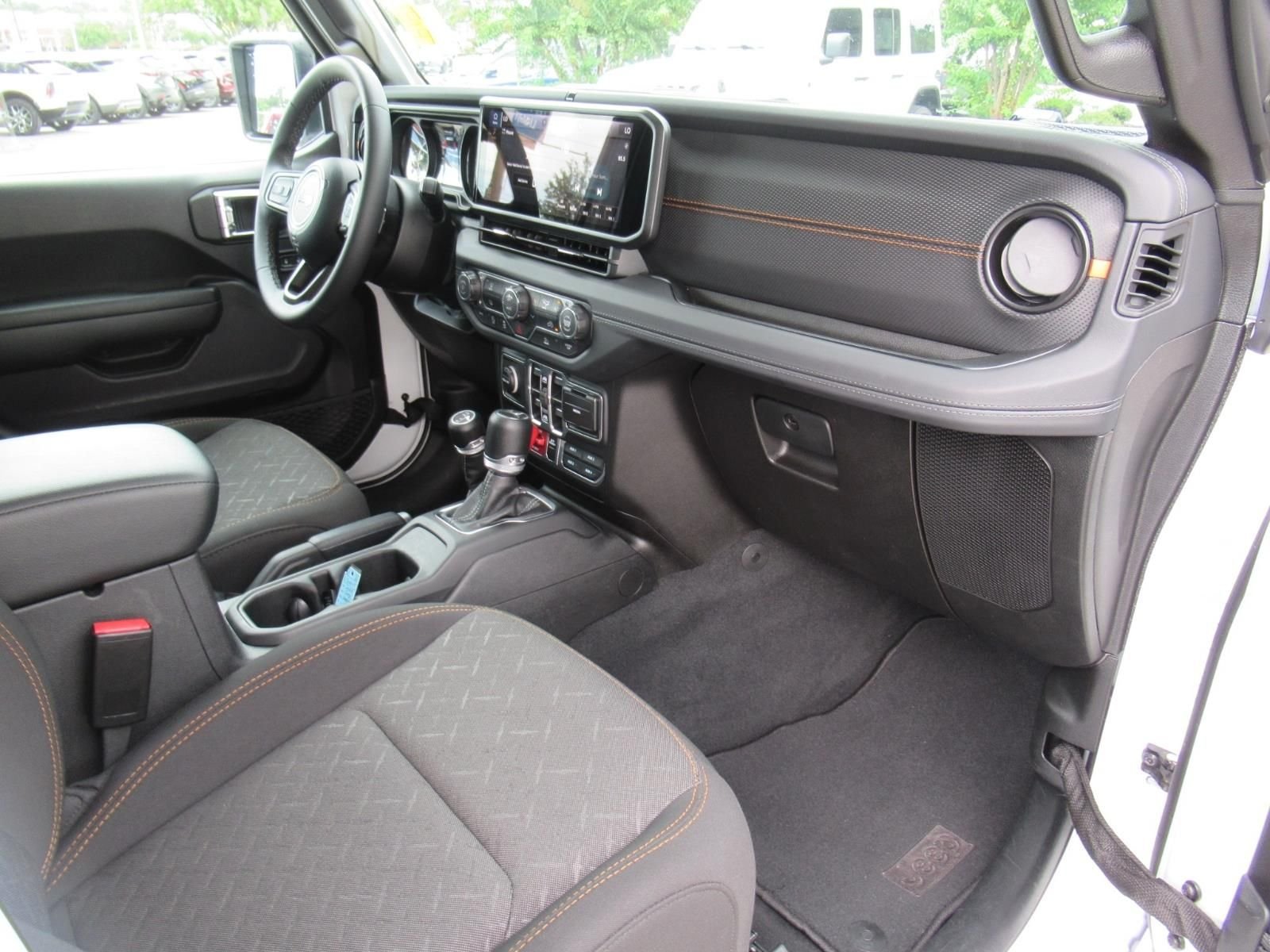 Used 2026 White Jeep Mojave image 13