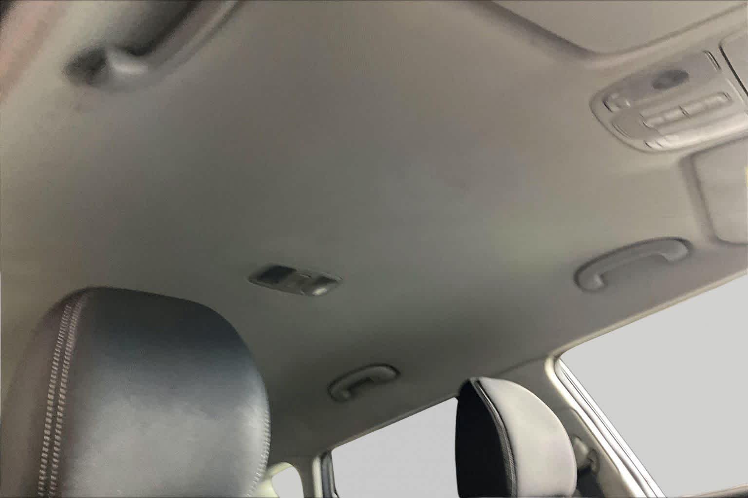Used 2016 Titanium Gray Kia Base image 10