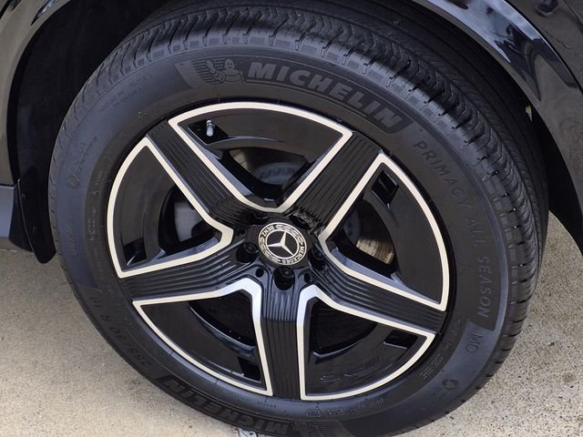 Certified Used 2026 Black Mercedes-Benz GLC 300 image 8