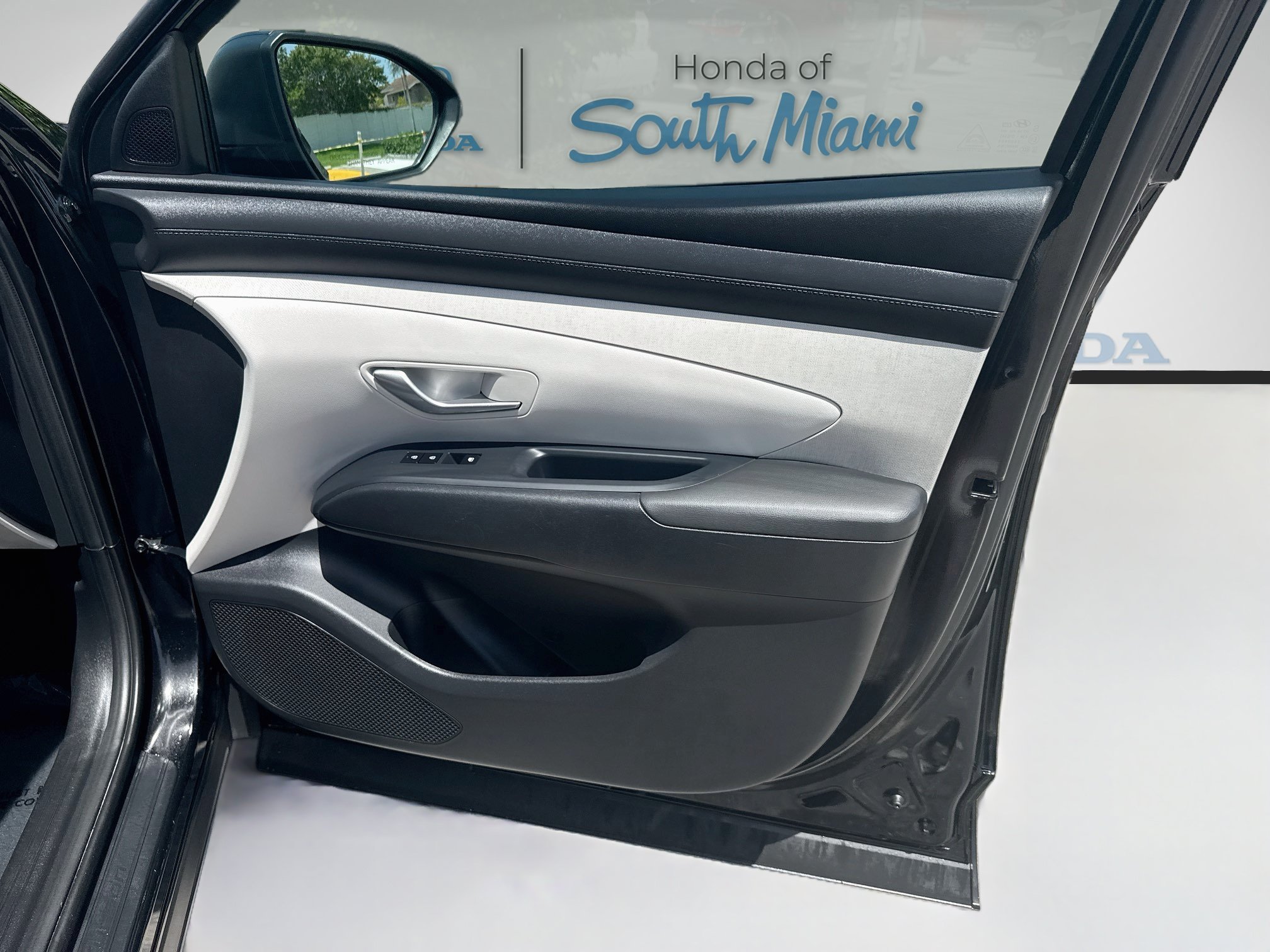 Used 2025 Phantom Black Hyundai SEL Convenience image 34