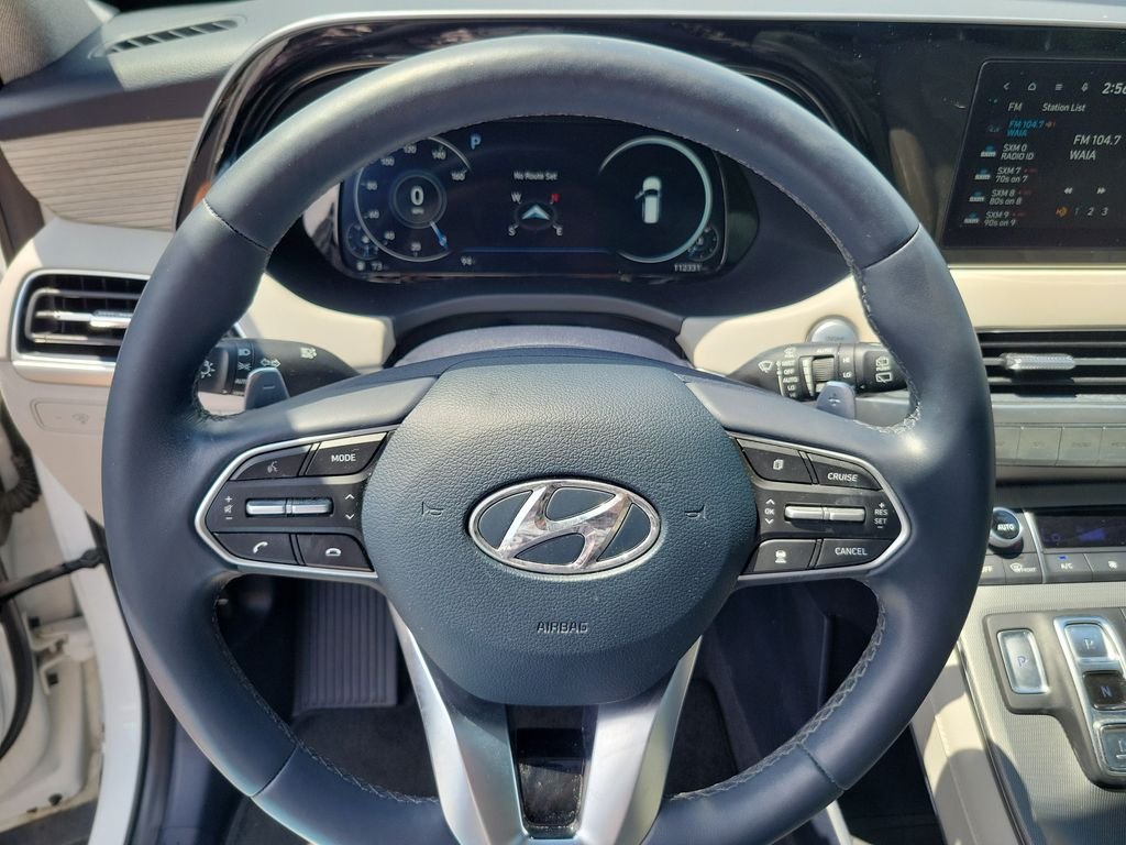 Used 2022 White Hyundai Limited image 18
