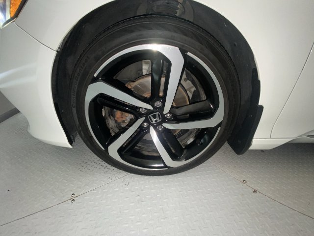 Used 2019 White Honda Touring 2.0T image 10