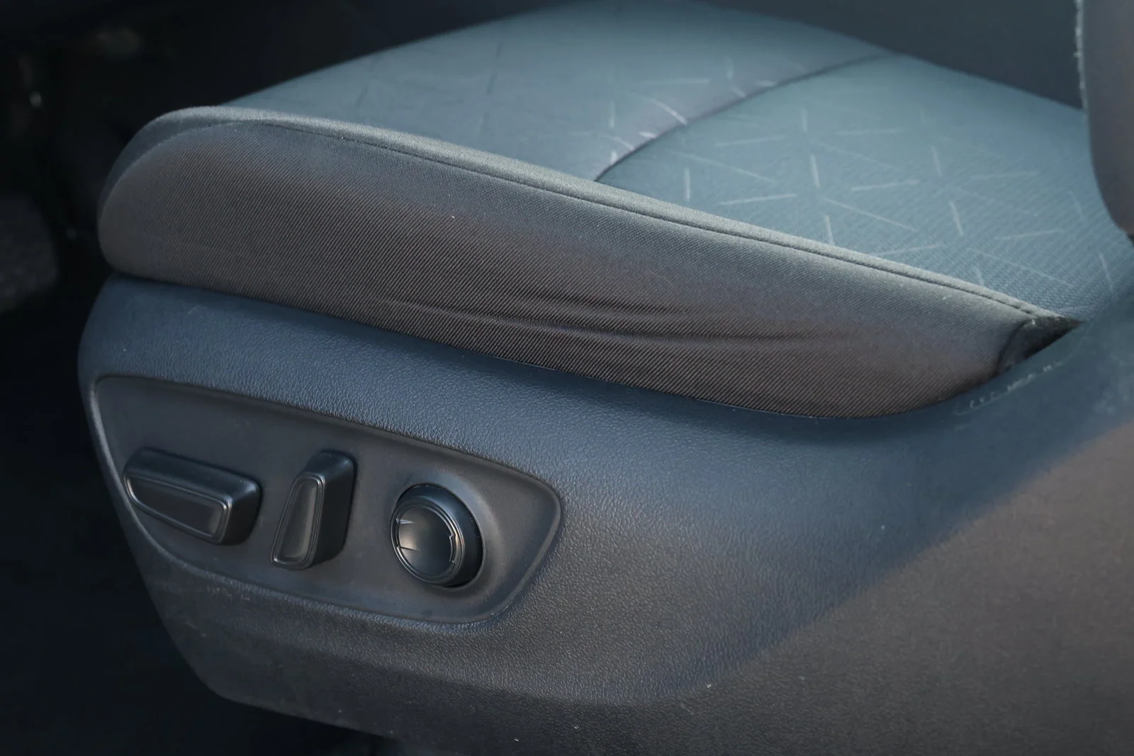 Used 2025 Blue Toyota XLE image 28