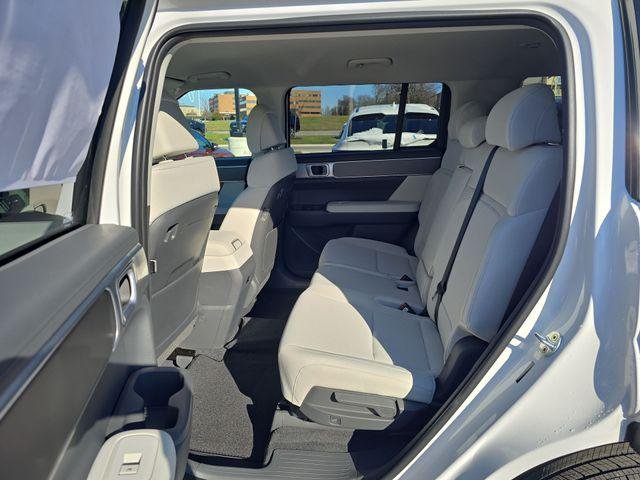 New 2026 White Hyundai SE AWD image 21