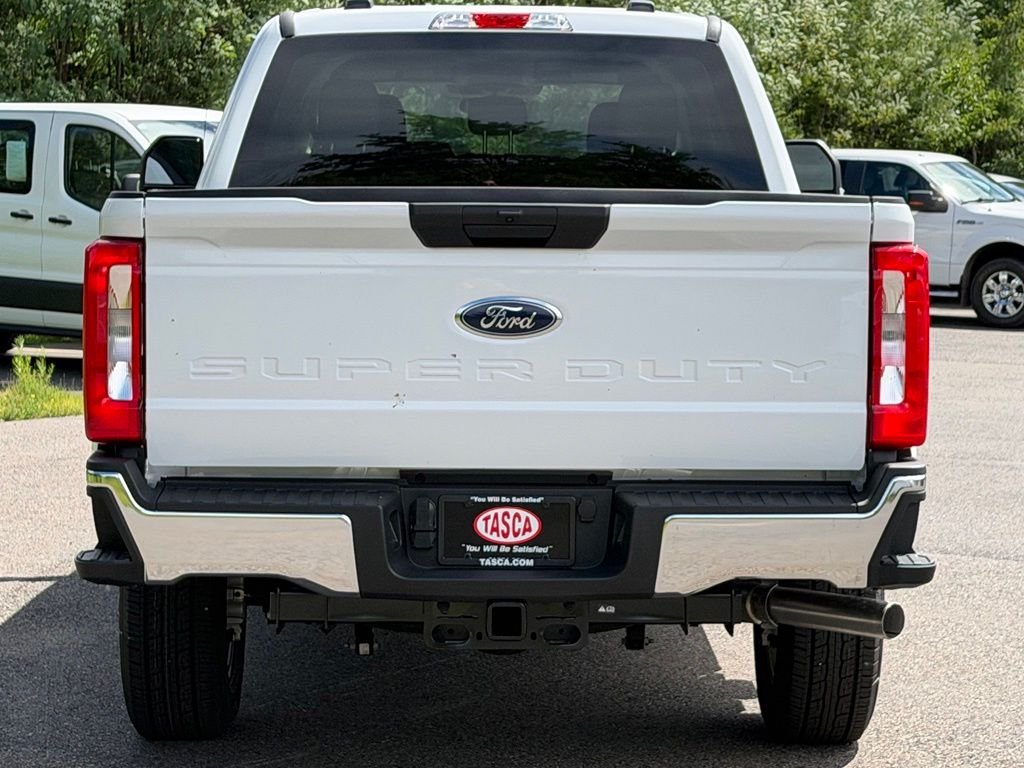 New 2026 White Ford XLT image 24