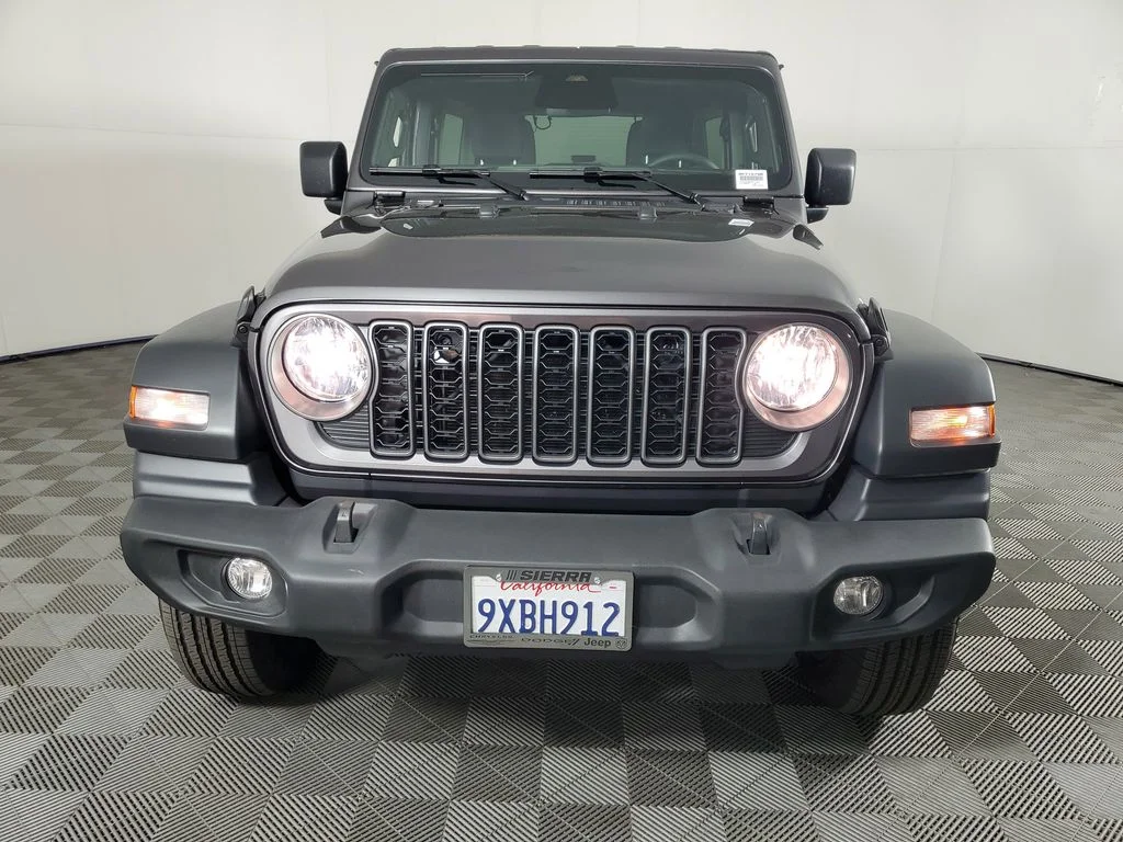 Used 2026 Gray Jeep Sport S image 9
