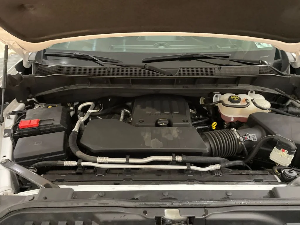 Used 2024 Summit White Chevrolet Custom image 26
