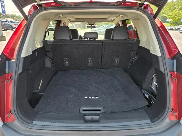 Used 2023 Red Nissan SV image 16