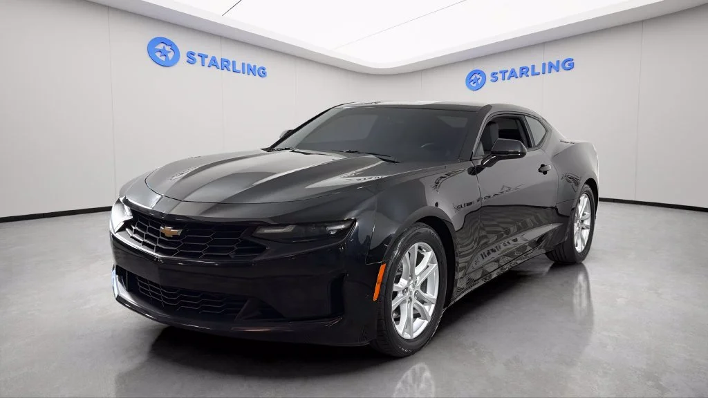 Used 2020 BLACK Chevrolet 1LS image 16