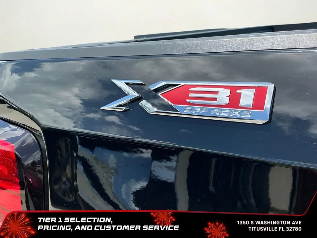 Used 2026 Onyx Black GMC Elevation image 35