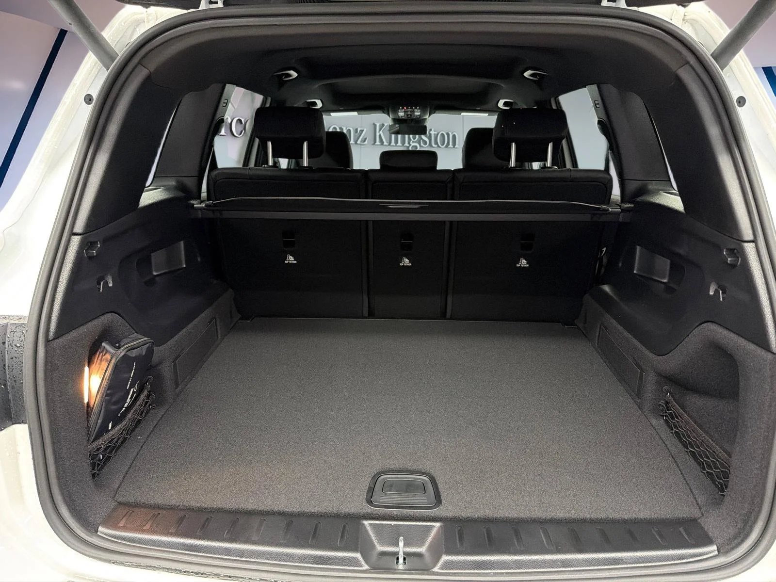 Used 2026 White Mercedes-Benz GLB 250 image 4