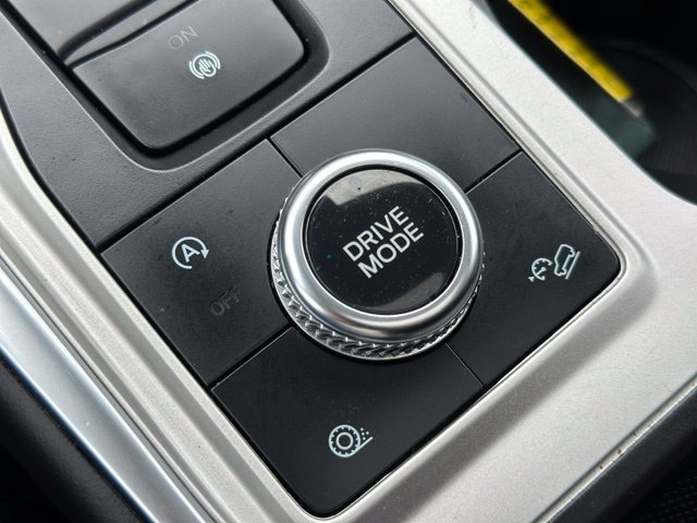 Used 2023 Silver Ford XLT image 19