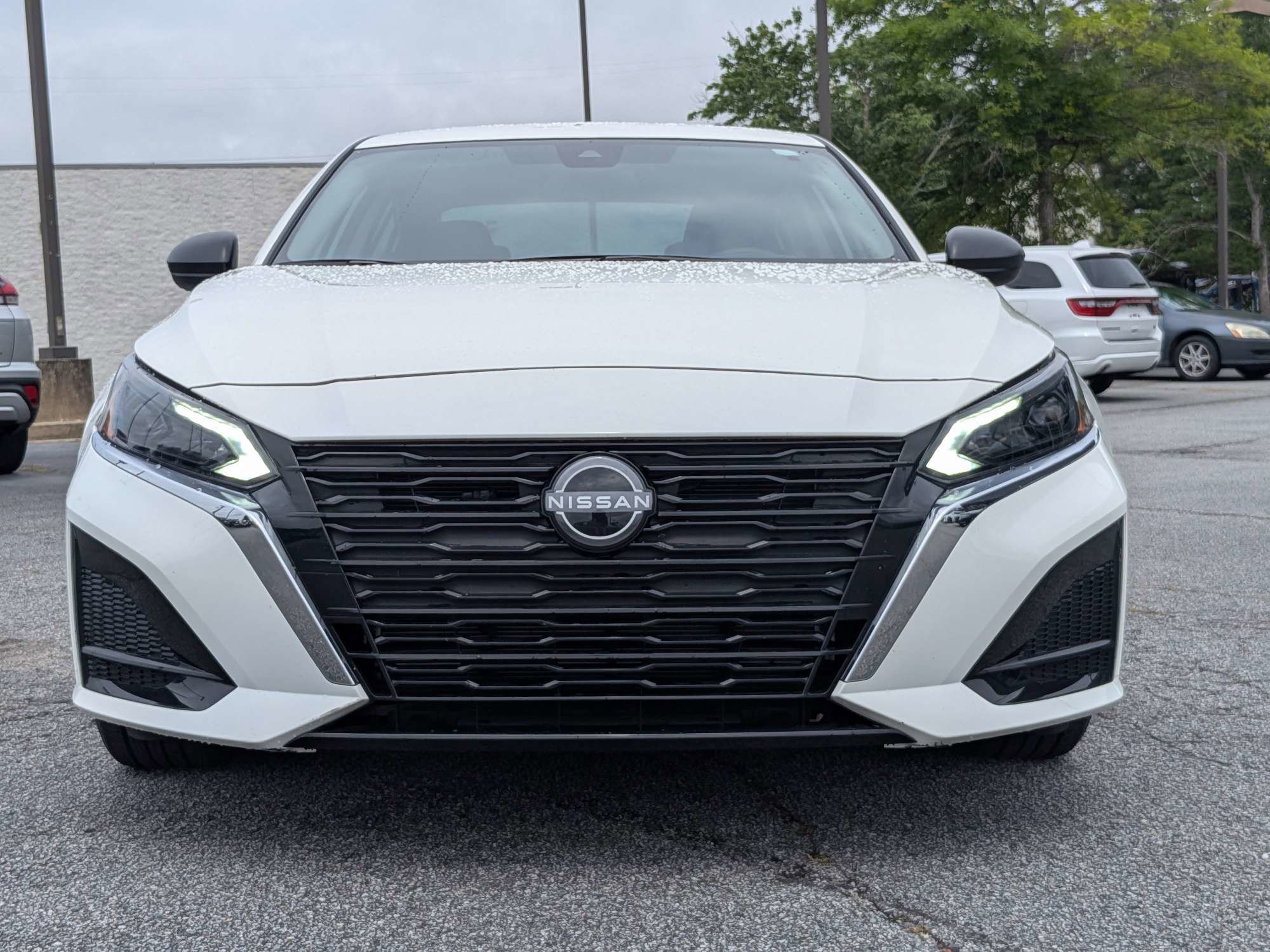Certified Used 2025 White Nissan 2.5 S image 7