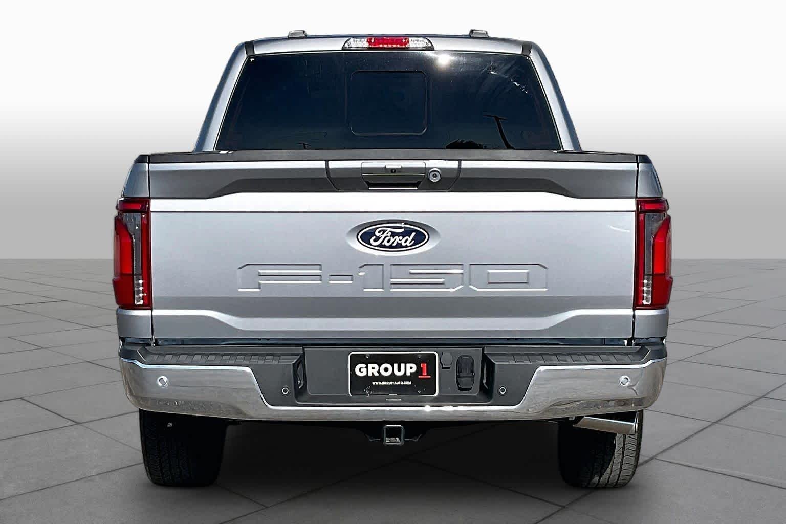 Used 2025 Carbonized Gray Metallic Ford LARIAT image 5