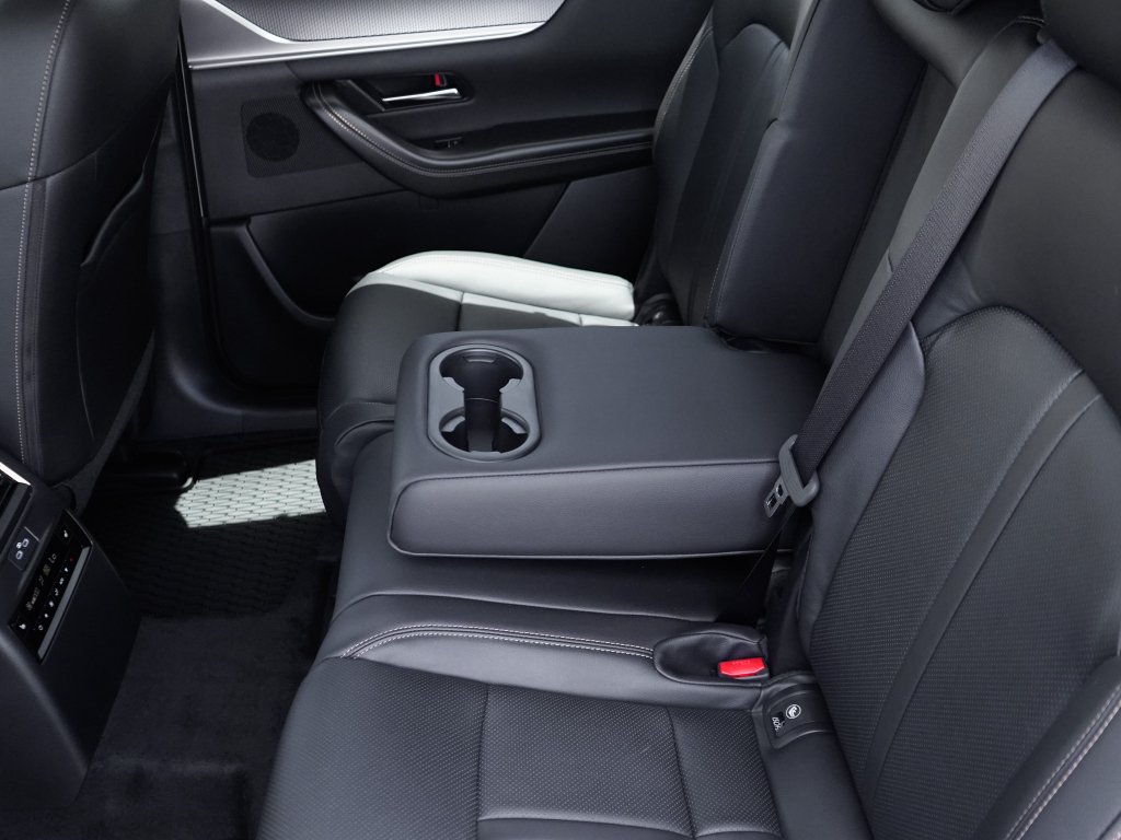 New 2026 Platinum Quartz Mazda Preferred image 29