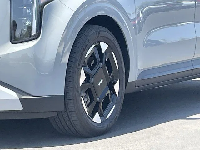Used 2026 Ceramic Silver Kia EX image 19