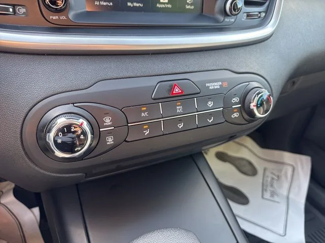 Used 2020 Black Kia LX image 23