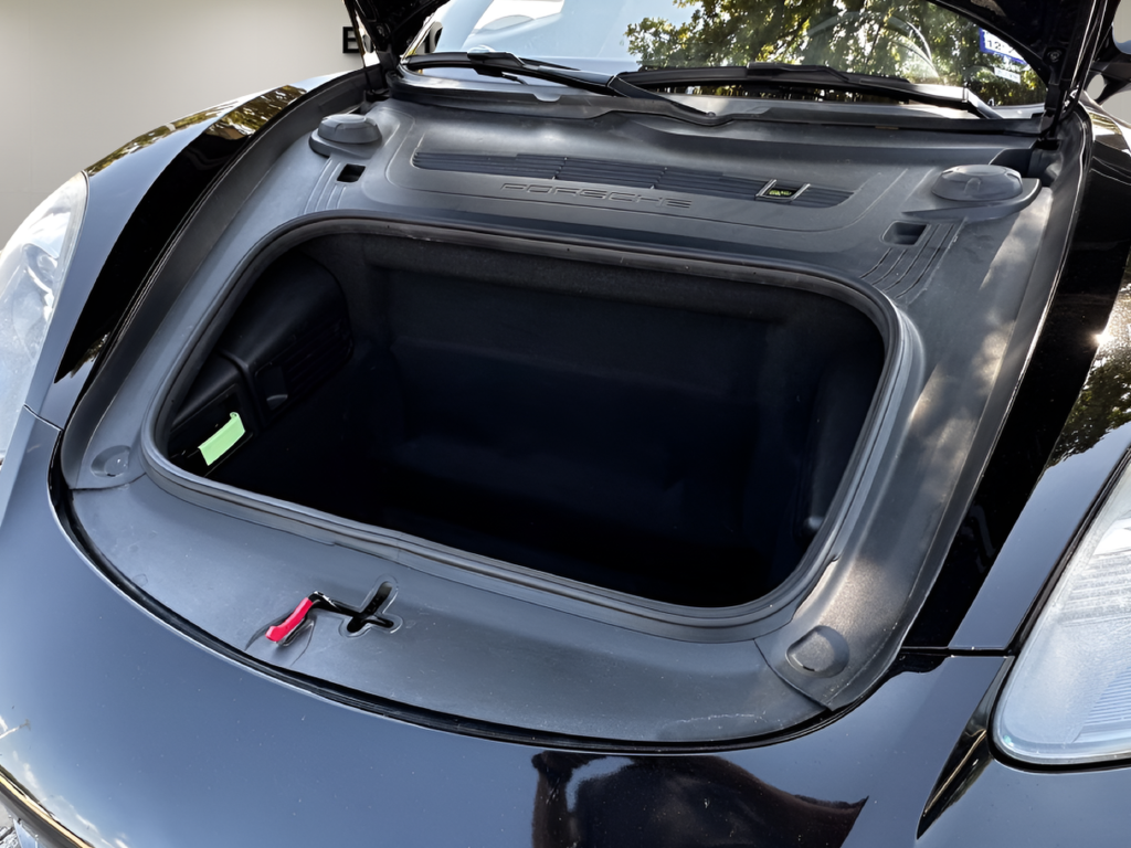 Used 2017  Porsche Base image 21
