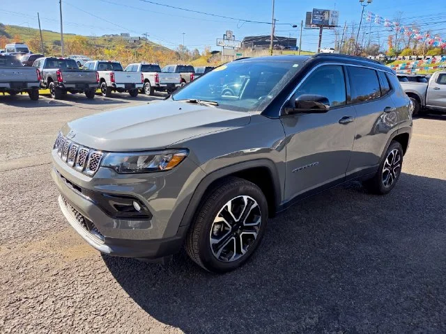 Used 2023 Sting Gray Clearcoat Jeep Limited image 1