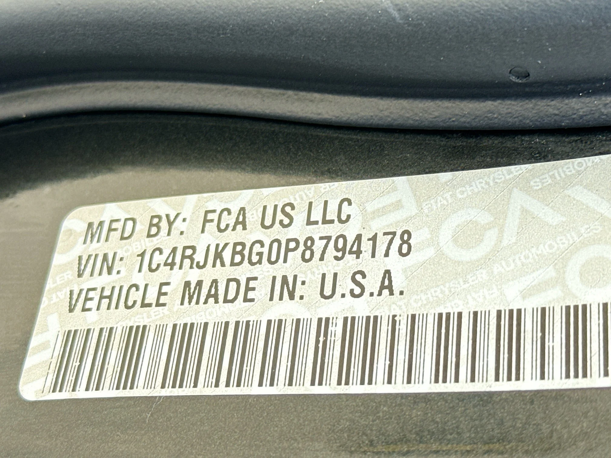 Used 2023 Rocky Mountain Pearlcoat Jeep Limited image 14