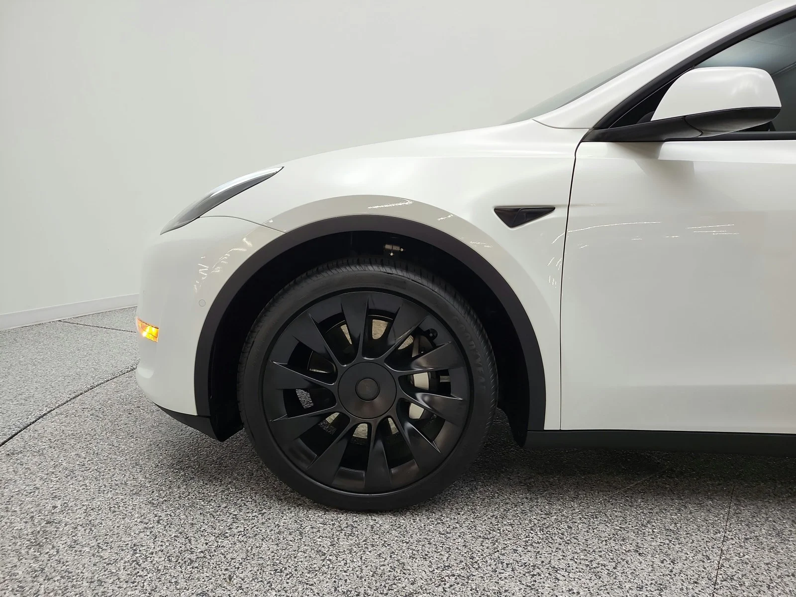 Used 2022 Pearl White Multi-Coat Tesla Long Range AWD image 21