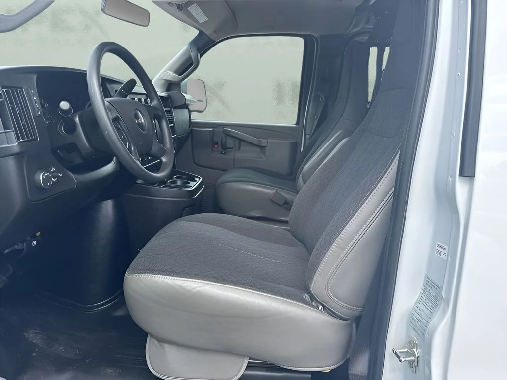 Used 2024 White GMC Work Van image 9