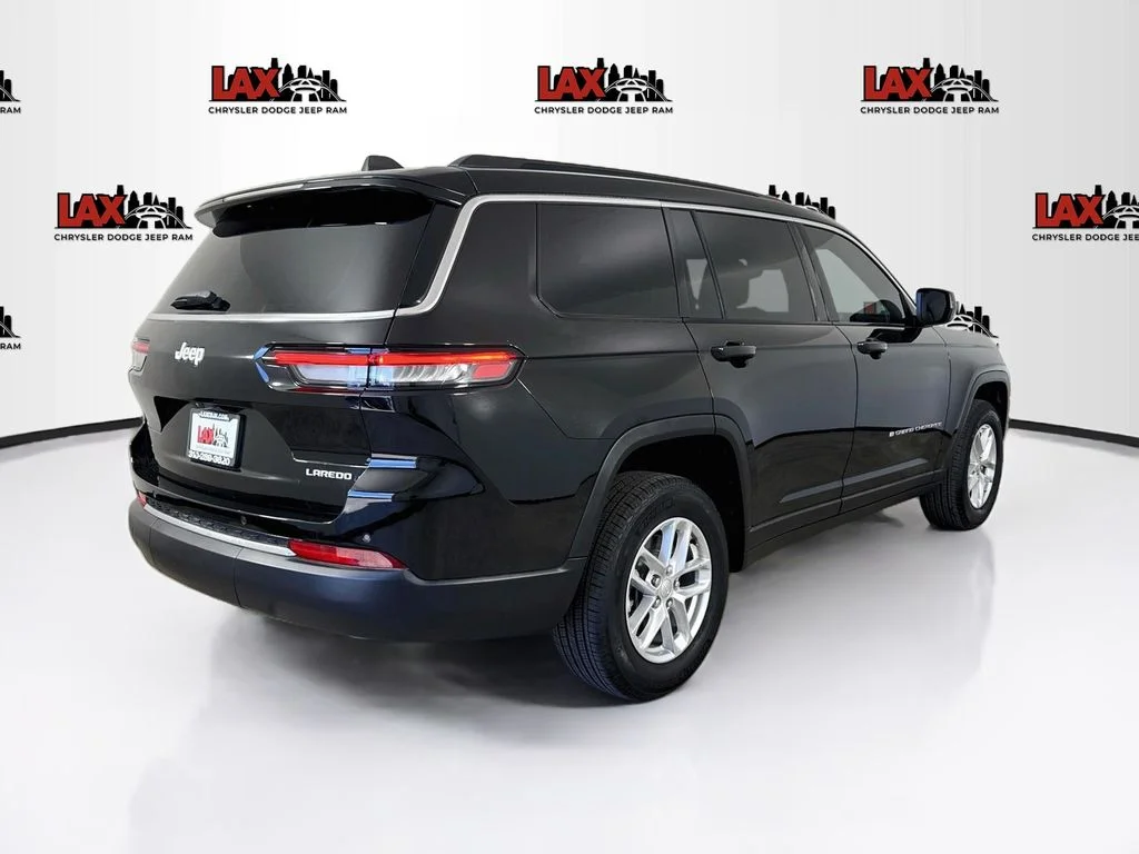 Used 2024 Black Jeep Laredo image 7