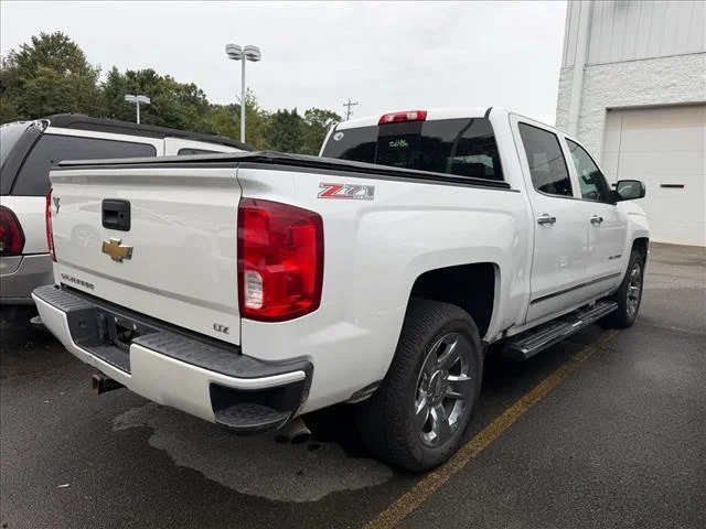 Used 2017 Iridescent Pearl Tricoat Chevrolet LTZ image 11