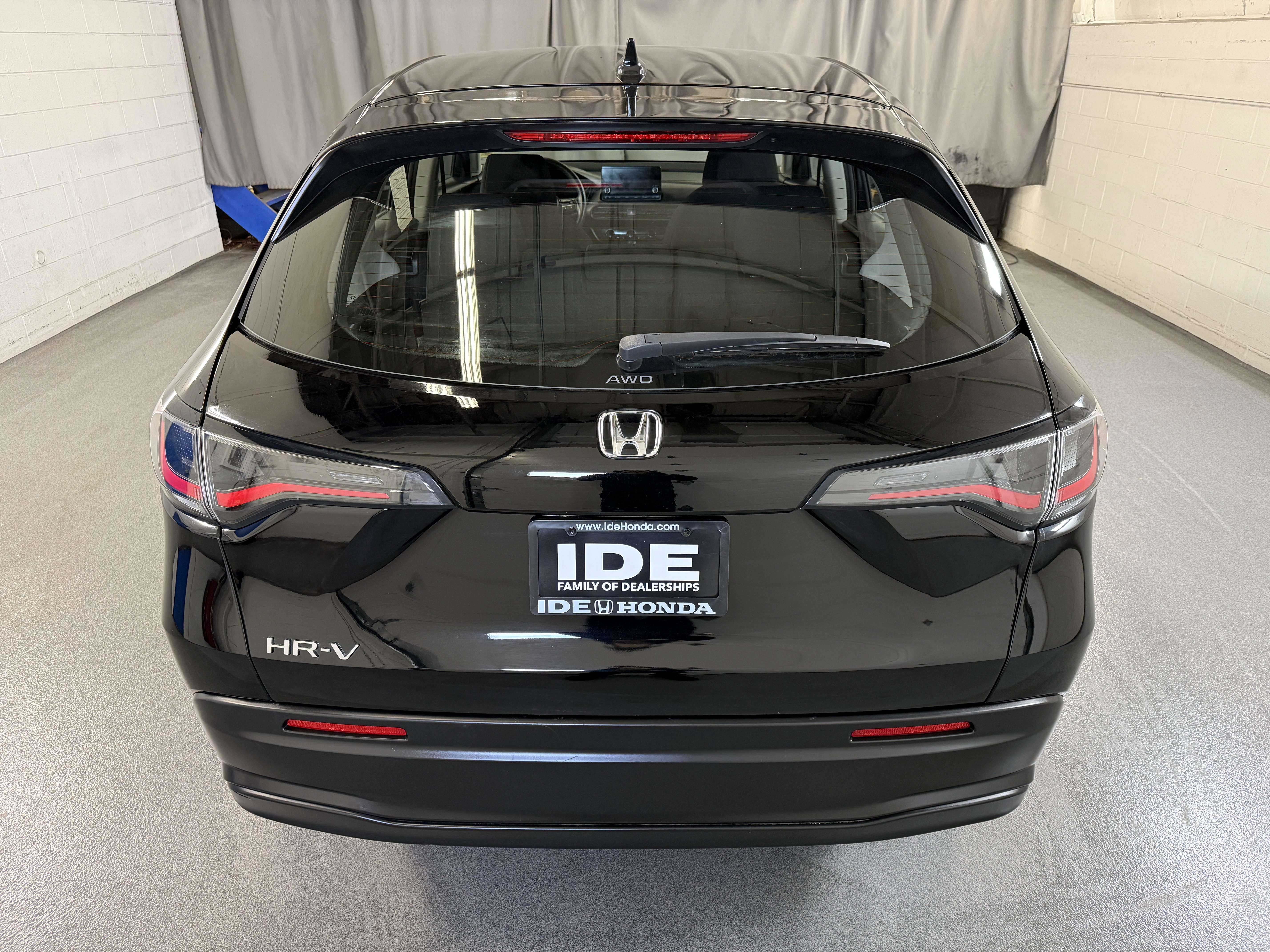 Certified Used 2023 Crystal Black Pearl Honda LX image 6