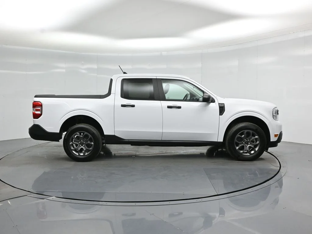 Certified Used 2023 White Ford XLT image 22