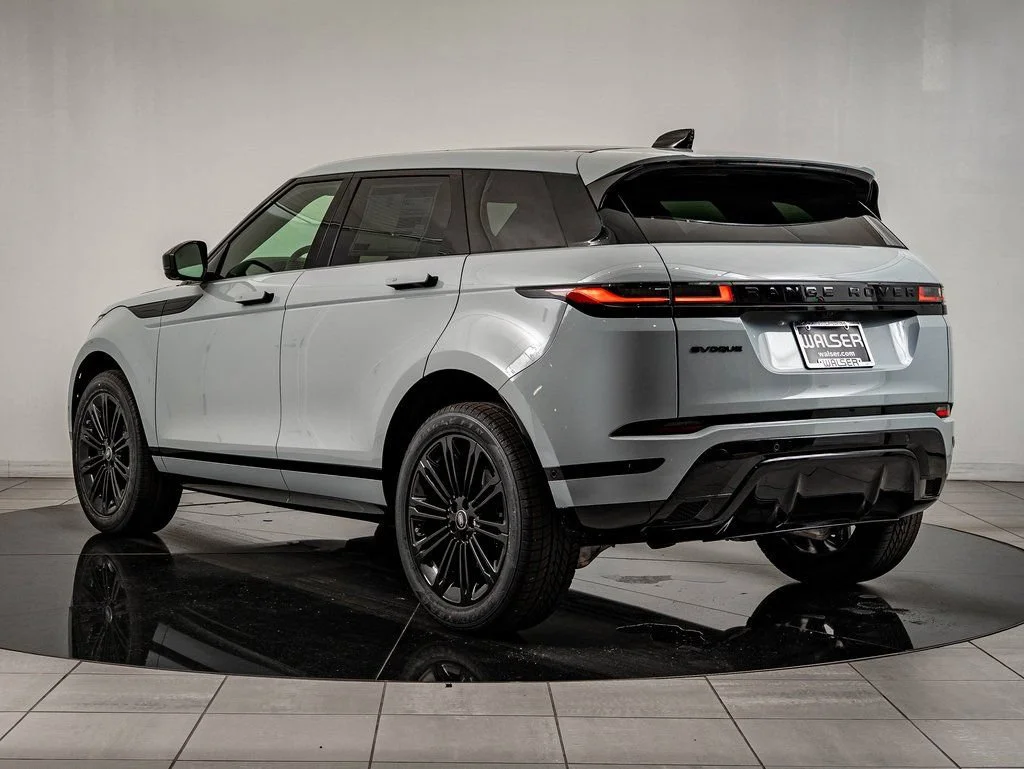Used 2026 Arroios Grey Metallic Land Rover Dynamic image 6