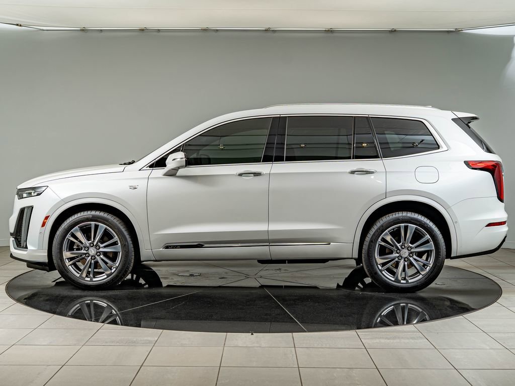 Used 2025 Crystal White Tricoat Cadillac Premium Luxury image 8