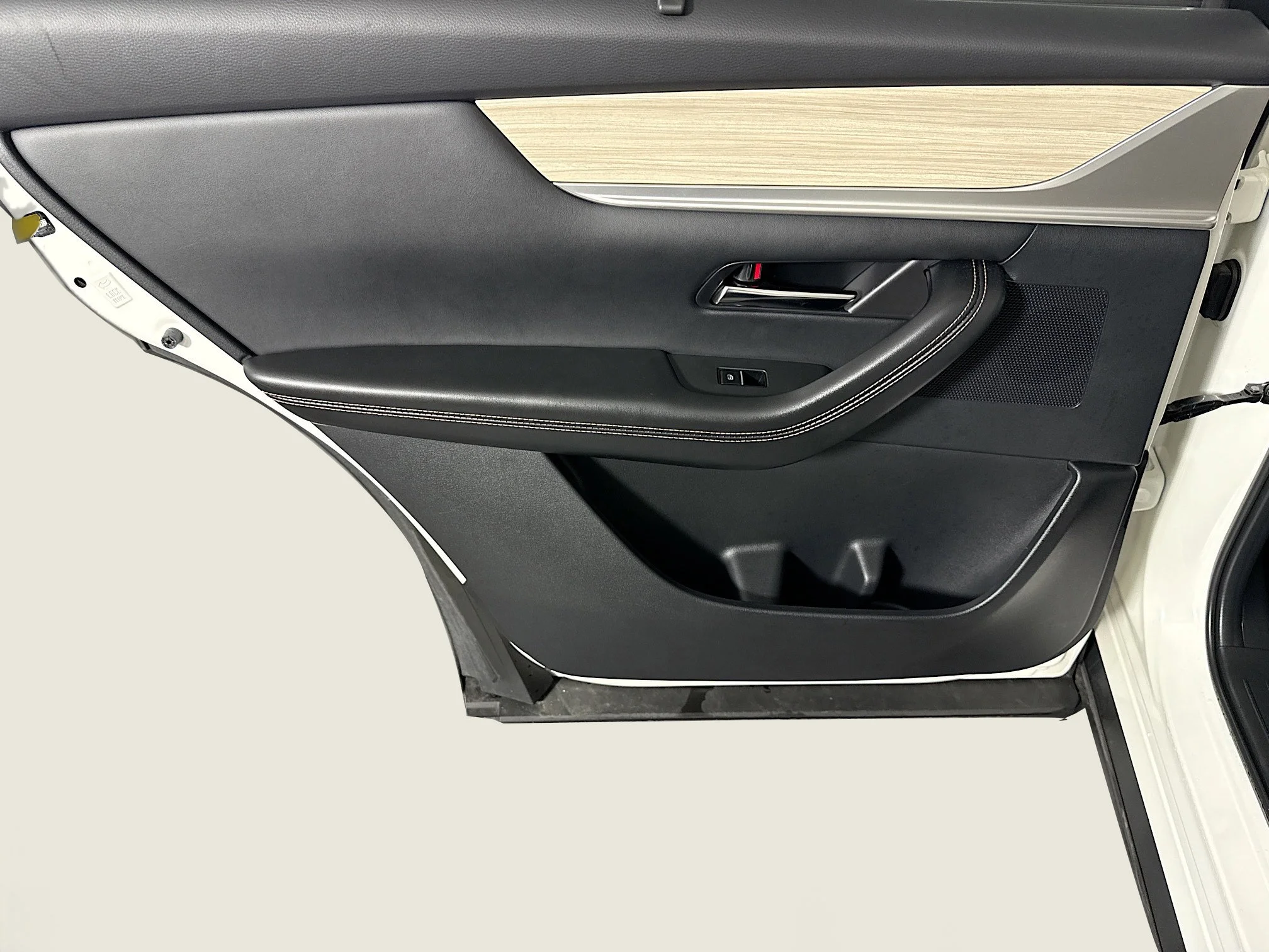 Used 2025 Rhodium White Premium Mazda Premium Package image 22