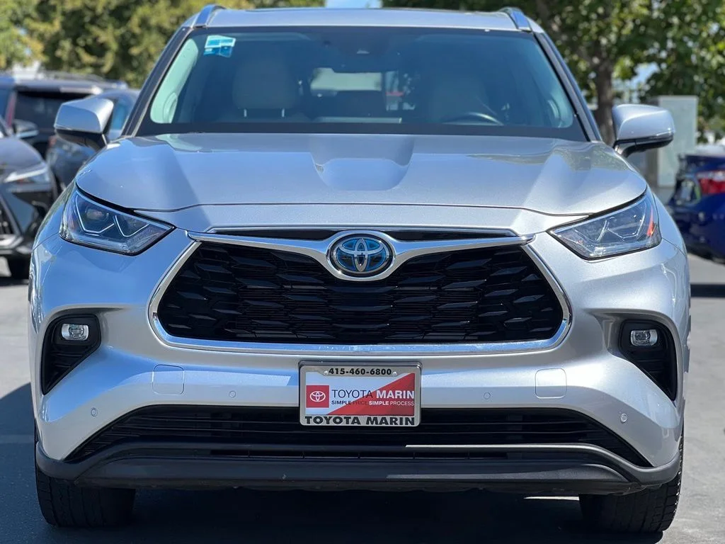 Used 2021 Silver Toyota Limited image 8