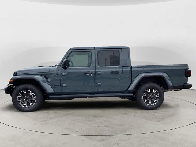 New 2026 Anvil Clearcoat Jeep SAHARA 4X4 image 2