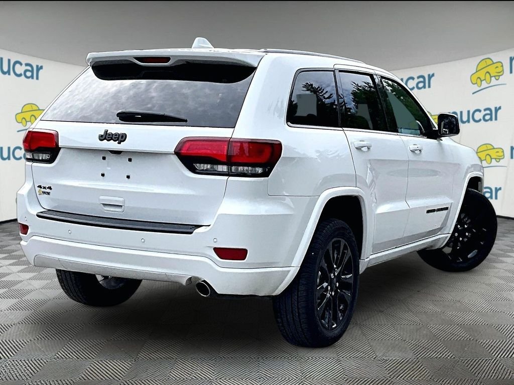 Used 2019 Bright White Clearcoat Jeep Altitude image 6
