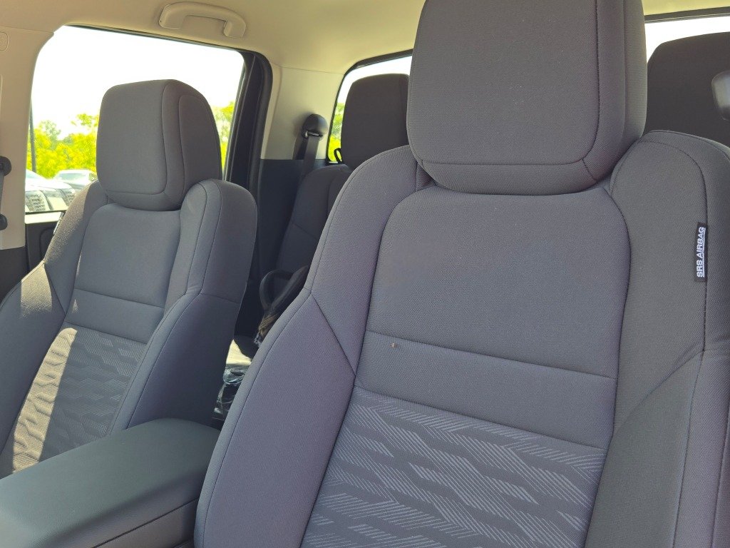 New 2026 Glacier White Nissan Crew Cab S image 21