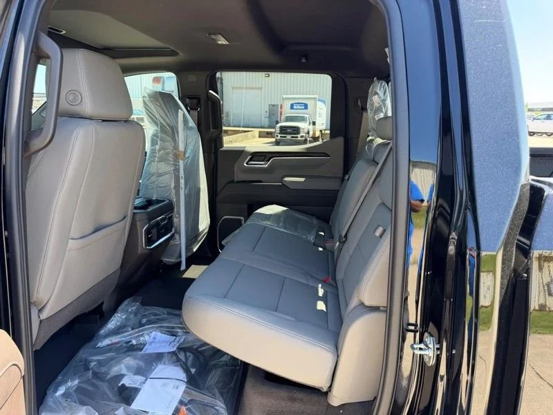 2026 GMC Sierra 1500 SLT - Photo 7